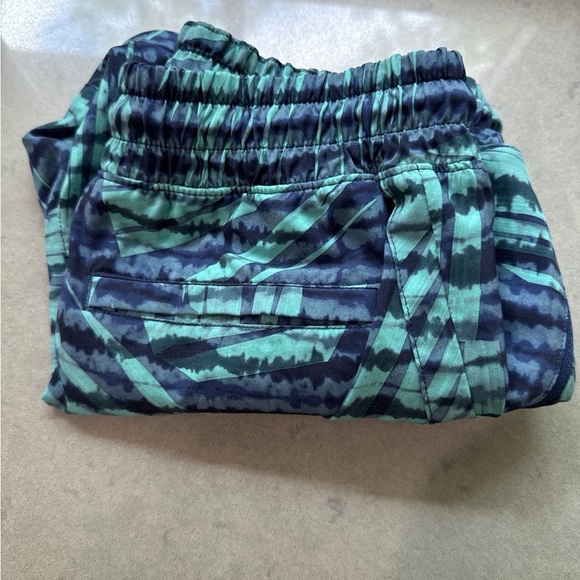 Athleta Girl Shorts - Picture 11 of 11